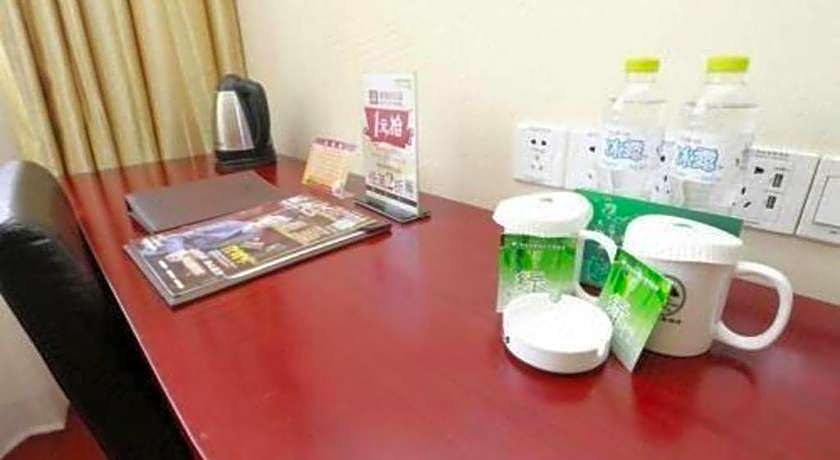 GreenTree Eastern Zigong Huashang International City Huichuan Road Hotel