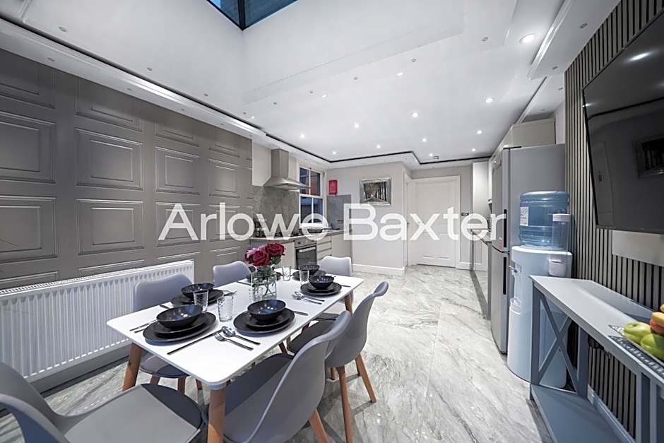 Hackney Suites - En-suite rooms & amenities