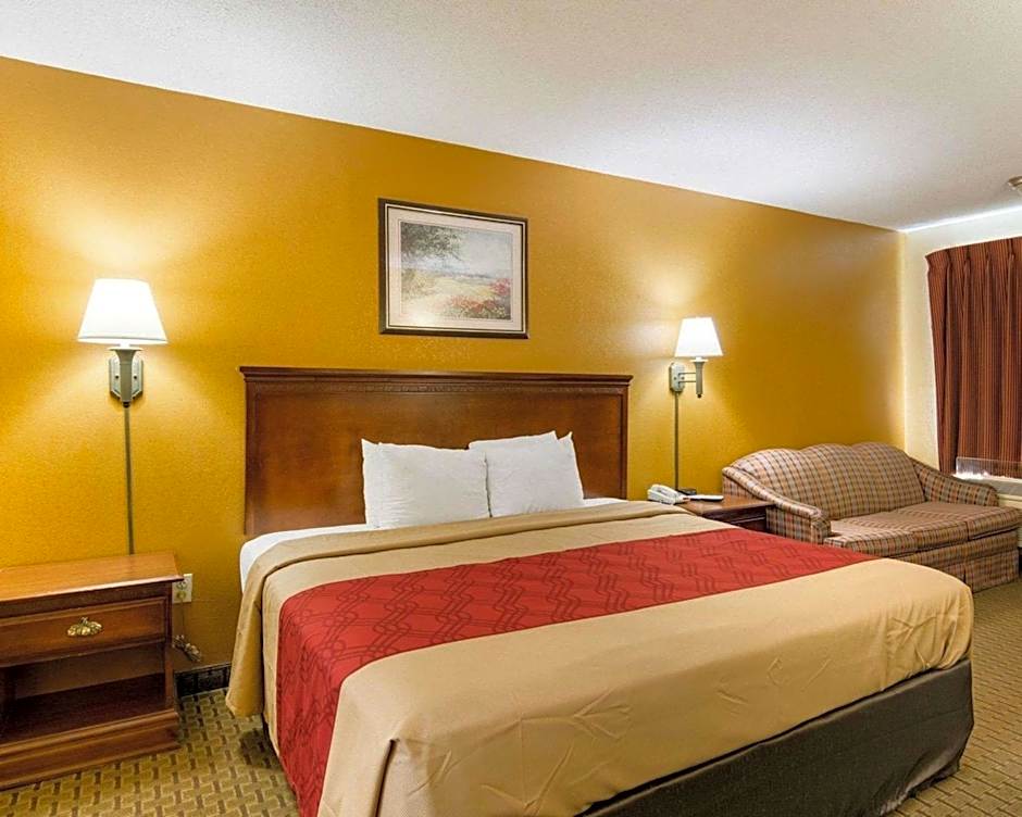 Econo Lodge Fredericksburg near I-95