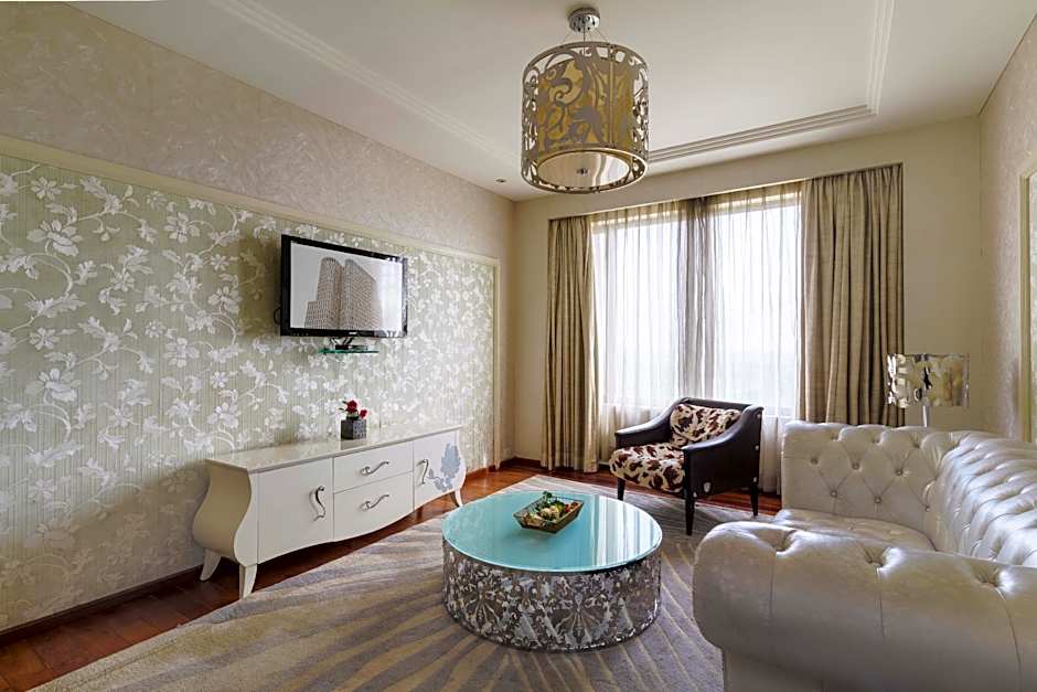Le Meridien Surat