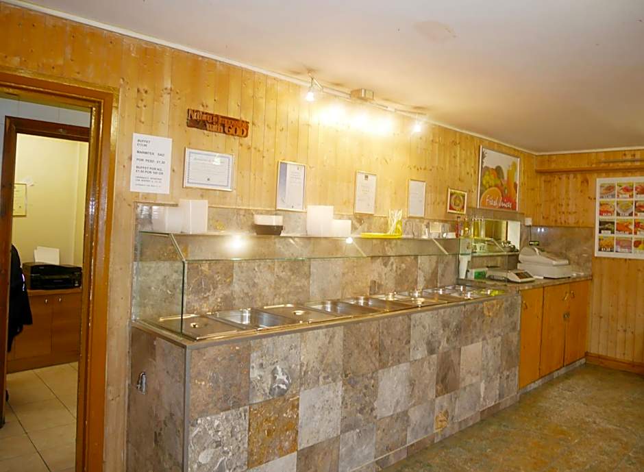 Kensal Green Backpackers 2