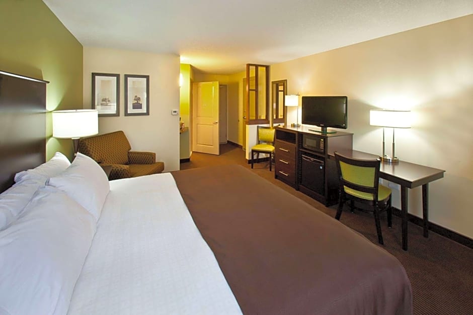 AmericInn by Wyndham Fairfield