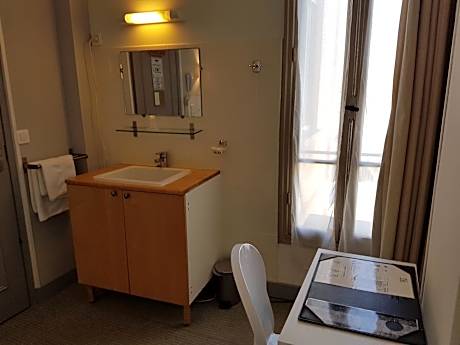 Single Room with Shared Shower and Toilet