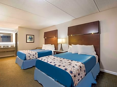 2 Double Beds, Smoking