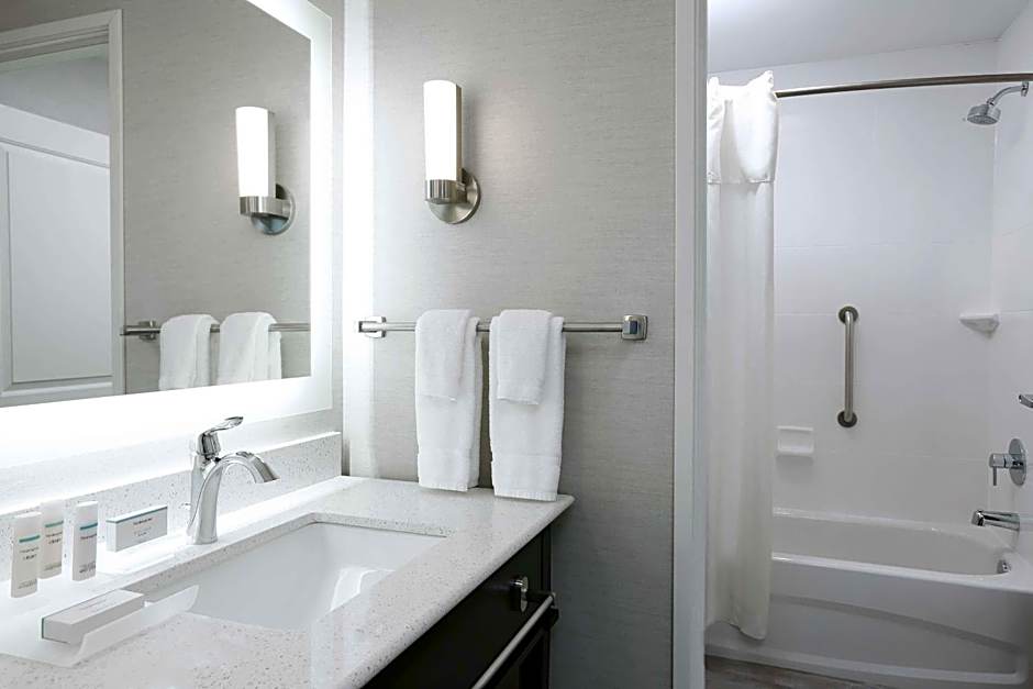 Homewood Suites By Hilton West Fargo/Sanford Medical Center