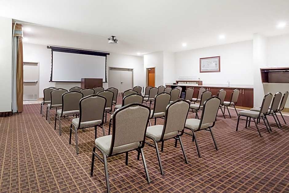 Ramada by Wyndham Creston