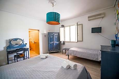 Triple Room with Private Bathroom