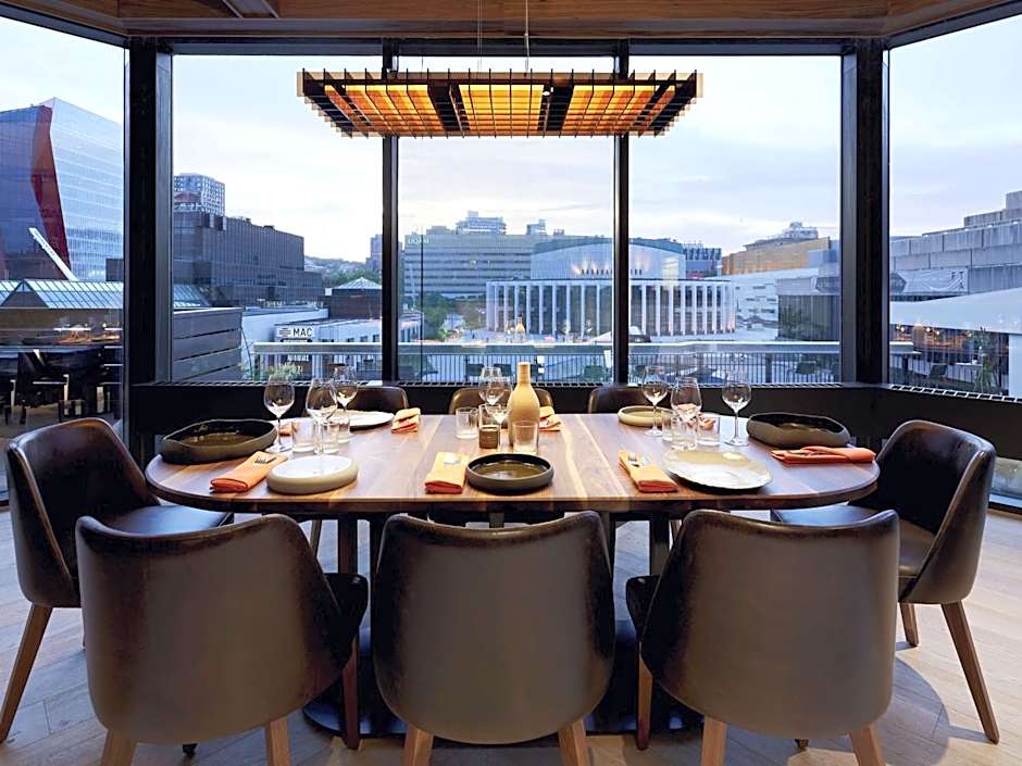 DoubleTree by Hilton Montreal