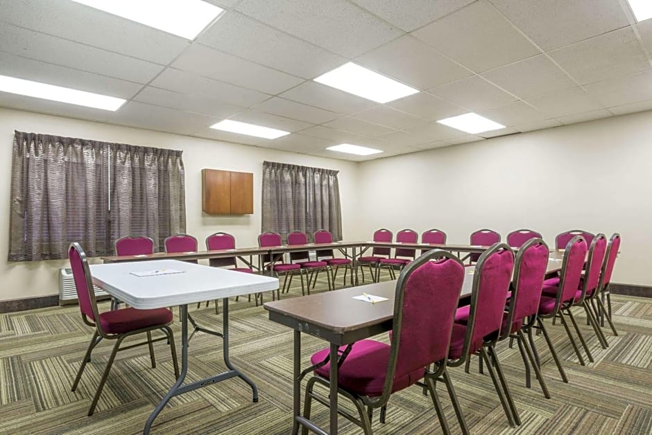 Days Inn by Wyndham Ashland