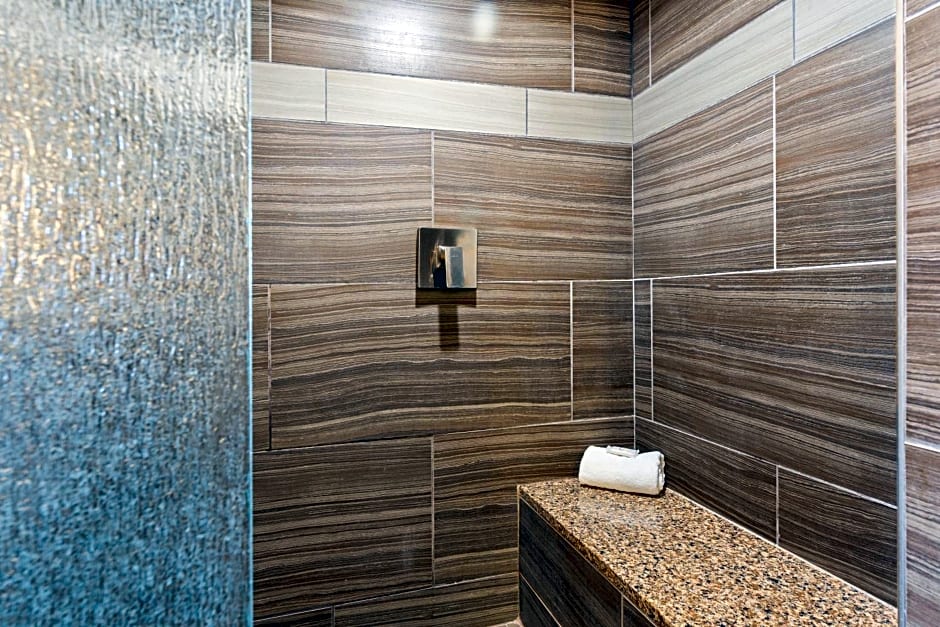 Cherry Tree Inn and Suites