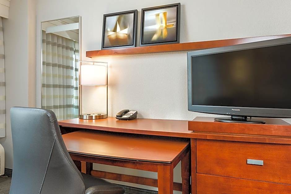 Courtyard by Marriott Houston by The Galleria