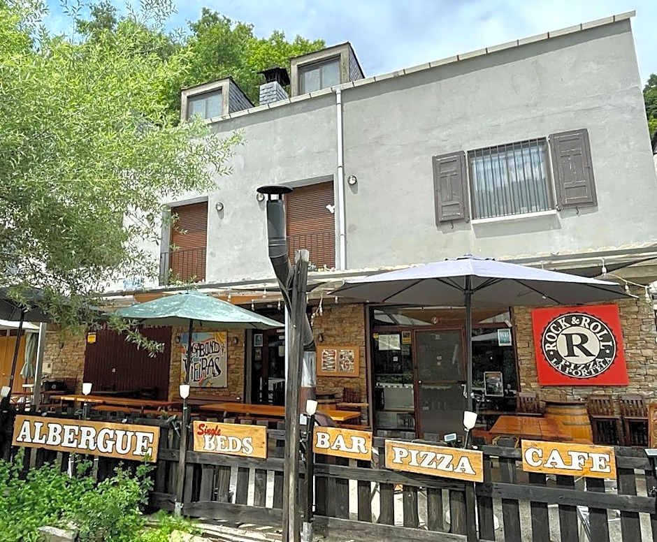 Vagabond Vieiras Beds & Communal Dinner Included Albergue LE-210