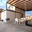 P402 Private balcony Apt 3Bdrm 2bth AC Rooftop