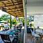 Live Hotel Boutique (Adults only)