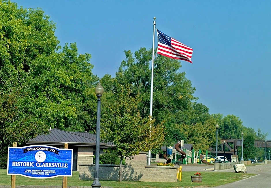 Hampton Inn By Hilton Louisville North/Clarksville