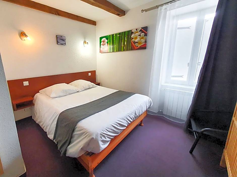 Hôtel Les Tilleuls de Pareloup à Salles-Curan