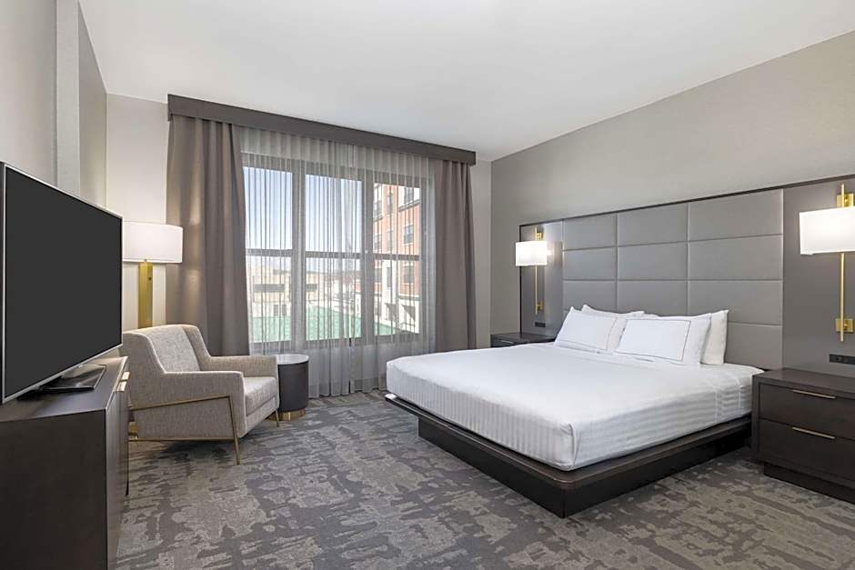 Photo 1 of 4 of Junior 1 King Bed Suite