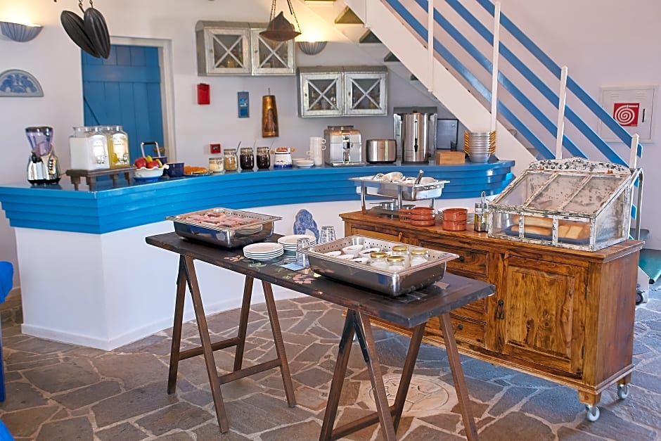 Kerame Hotel & Studios