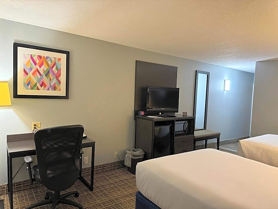 Baymont by Wyndham Louisville Airport South