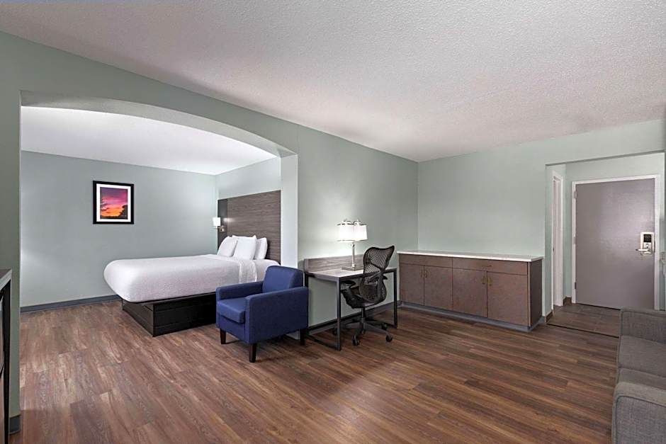 Baymont by Wyndham Creedmoor
