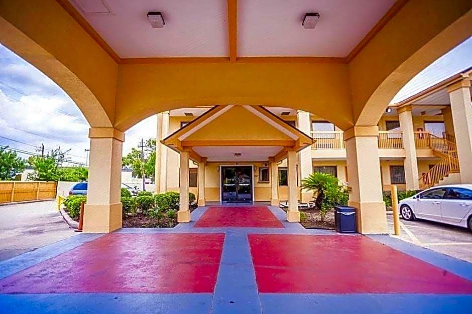 Downtowner Inn and Suites - Houston