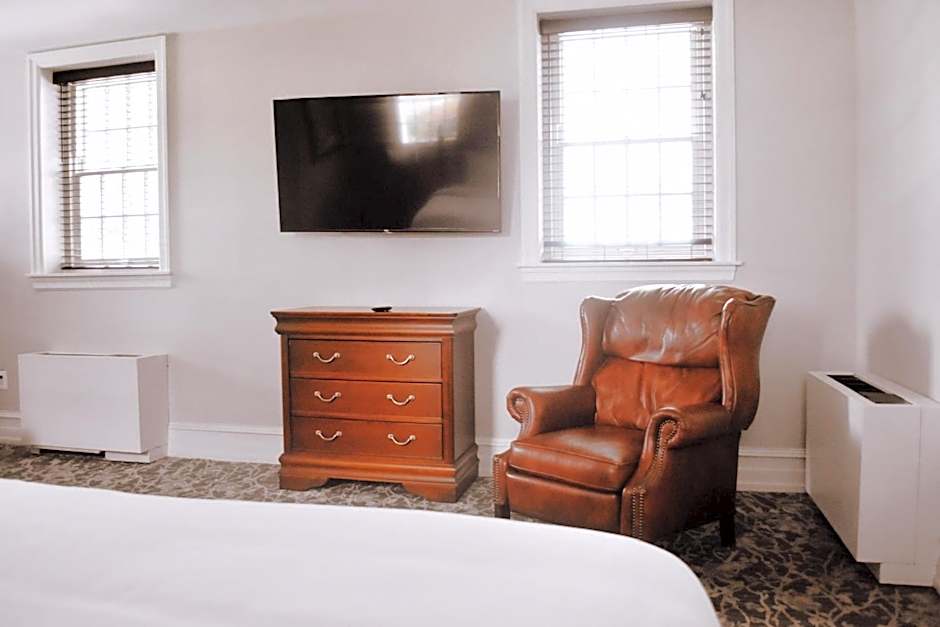 Normandy Farm Hotel & Conference Center