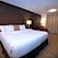 Alliance Hotel & Suites, a Howard Johnson by Wyndham