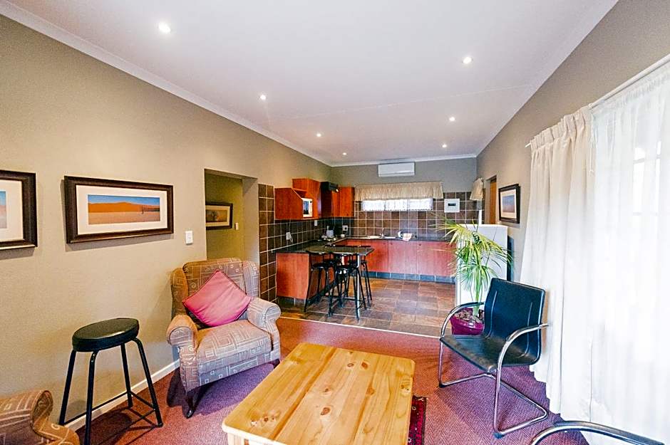 Amper Bo Guest House