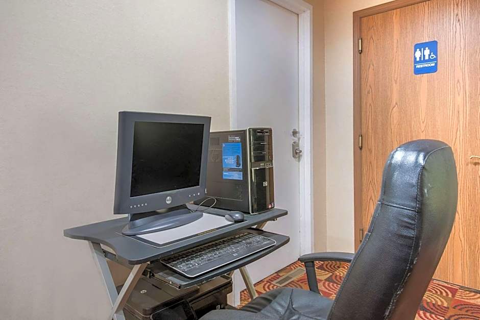 Econo Lodge Mechanicsburg