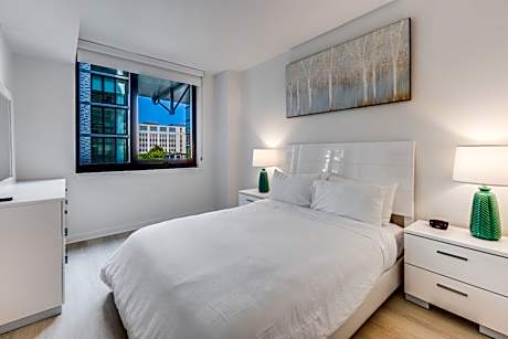 Deluxe One Bedroom with Balcony