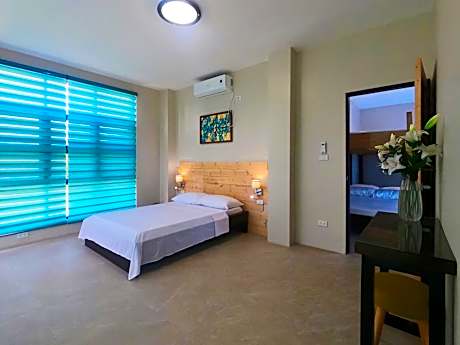 Deluxe Family Room