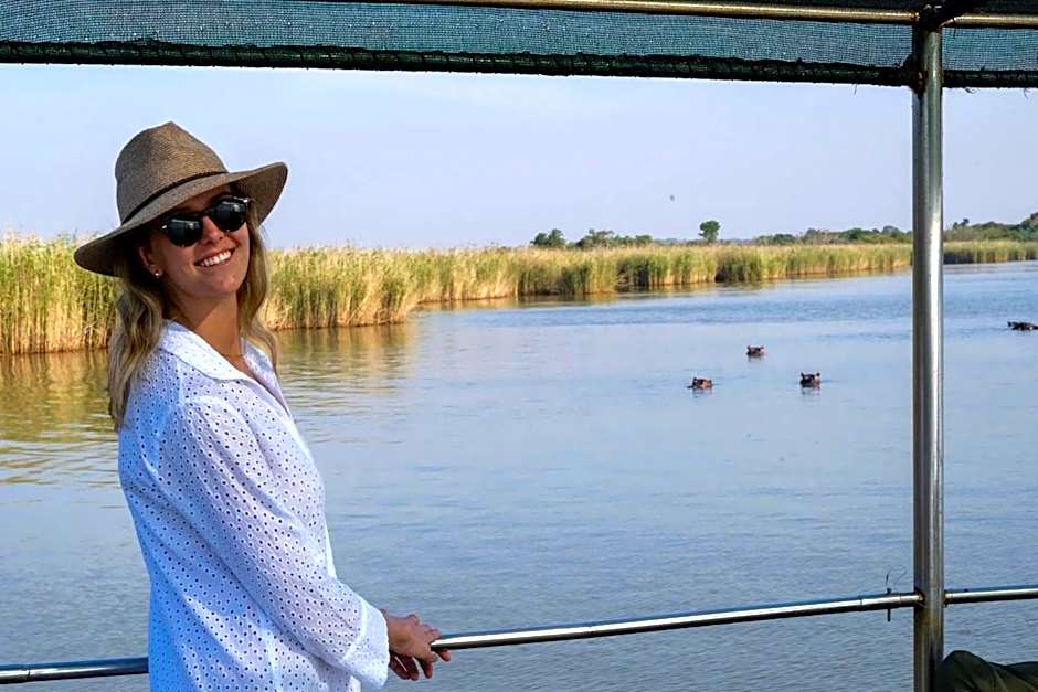 Makakatana Bay Lodge