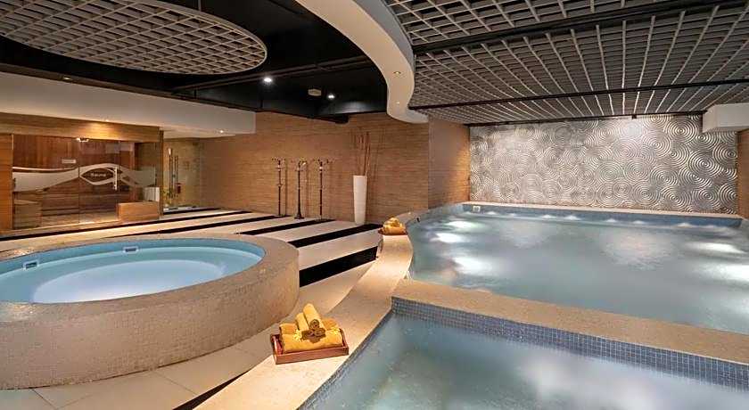 Grand Cityhall Hotel Medan