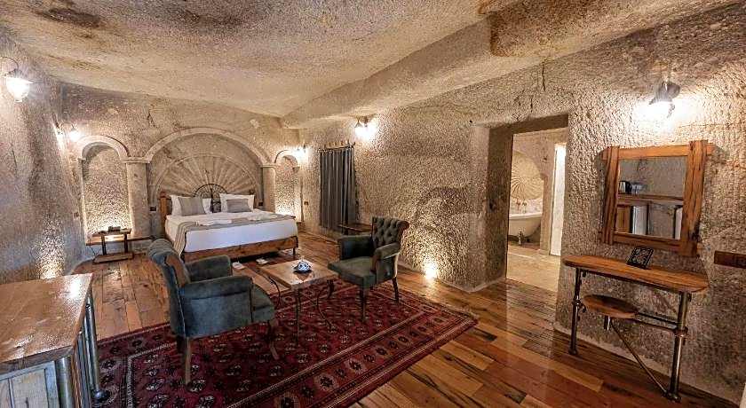 Sarnich Cave Suites
