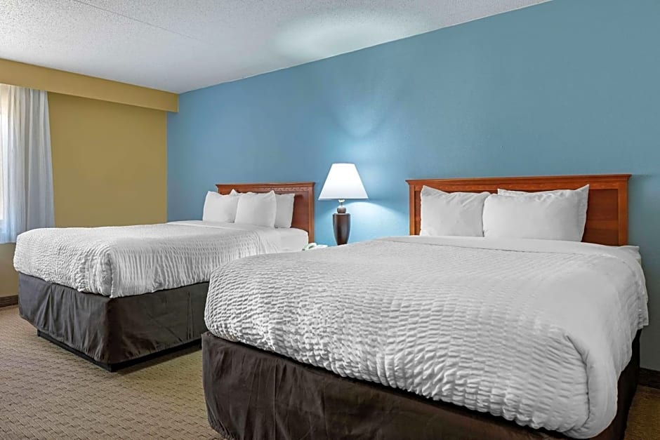 Clarion Hotel Conference Center - North