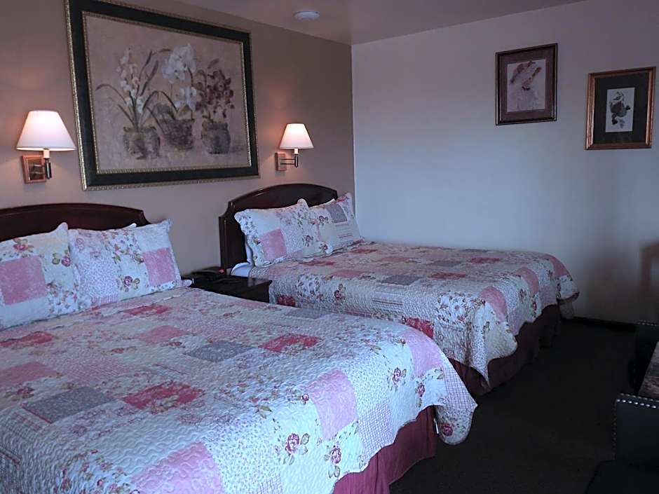 Crest Country Inn