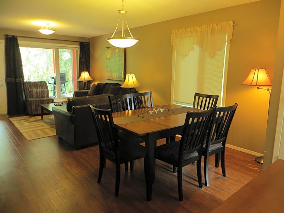 Village Creek Country Inn