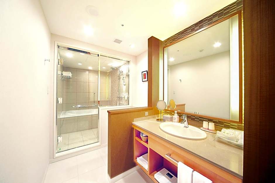 Photo 1 of 6 of Deluxe 2 Beds, Nonsmoking