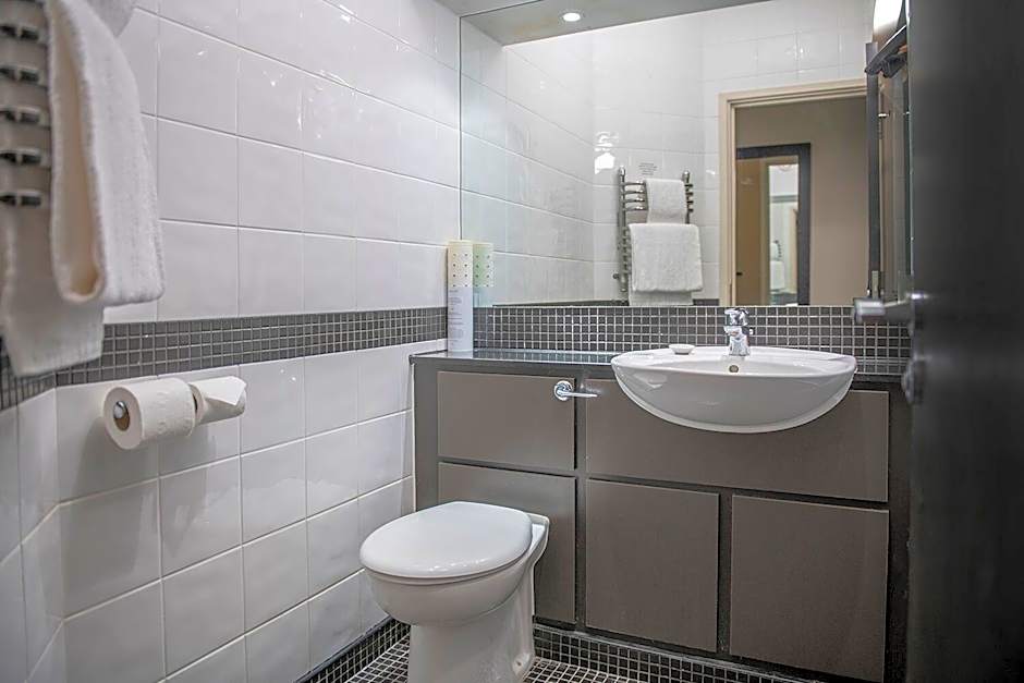 De Vere Latimer Estate