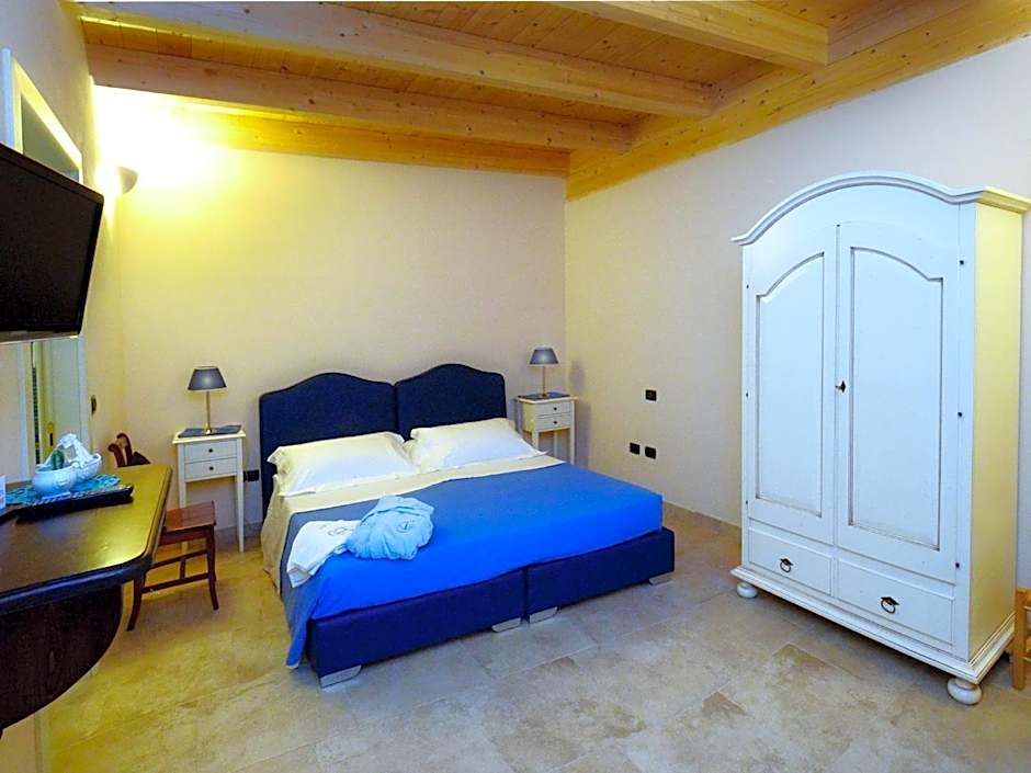 Tenuta Monaci La Murra