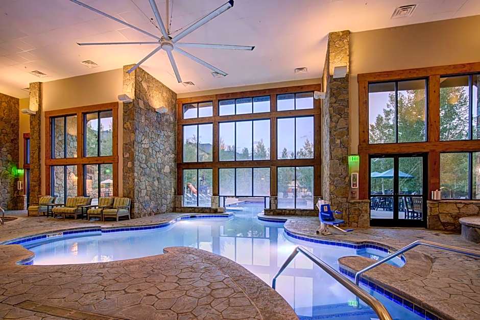 Grand Timber Lodge