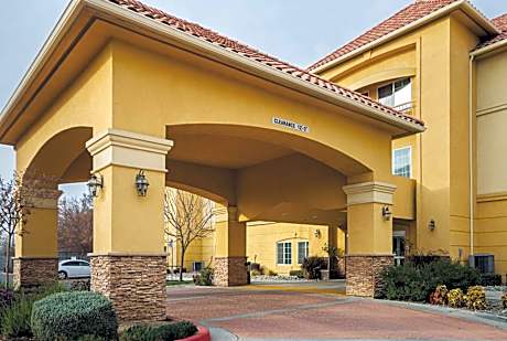 La Quinta Inn & Suites by Wyndham Fresno Northwest