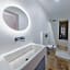Gran Via Alsancak ( Boutique Hotel )