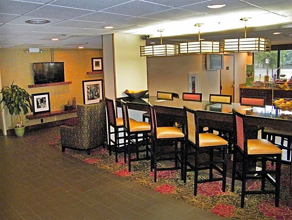 Hampton Inn Norfolk/Chesapeake (Greenbrier Area)
