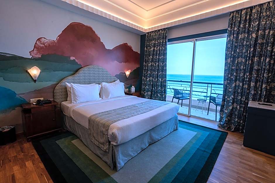 Warwick Palm Beach Hotel