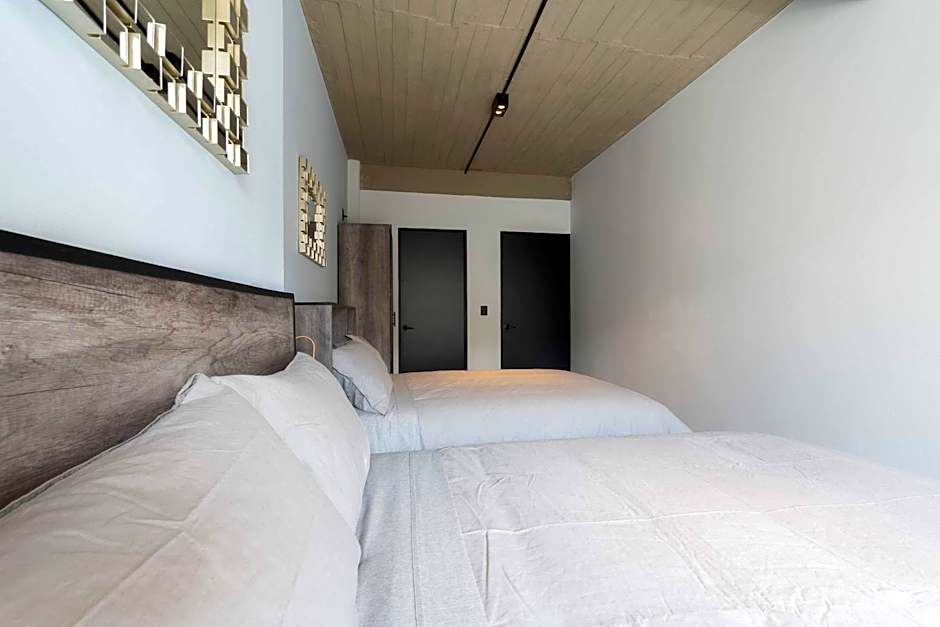 P302 Zocalo 3bdrm 2bath Rooftop AC