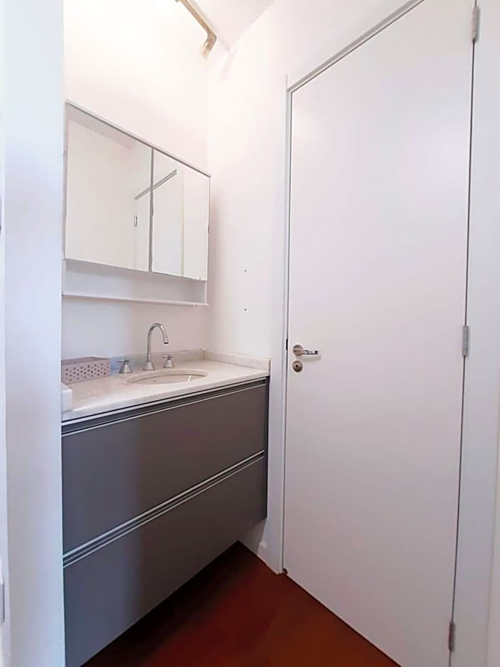 Apto confortável Centro/Batel