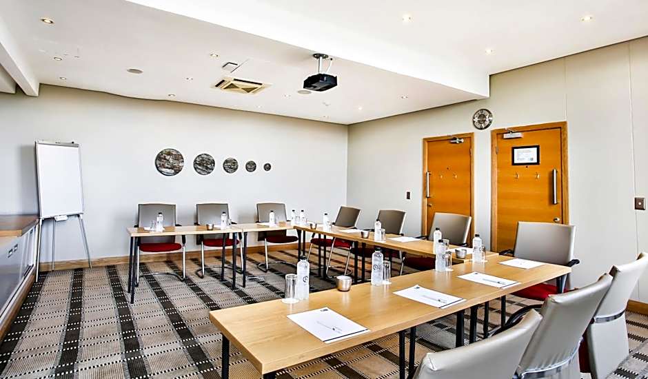 Holiday Inn Express Sandton-Woodmead By IHG