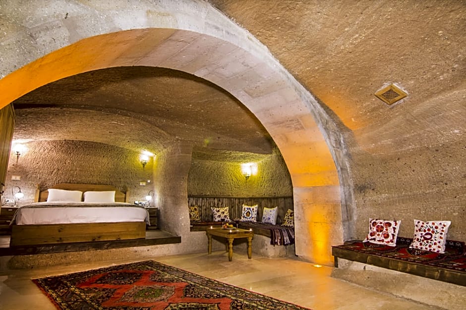 Caldera Cave Hotel