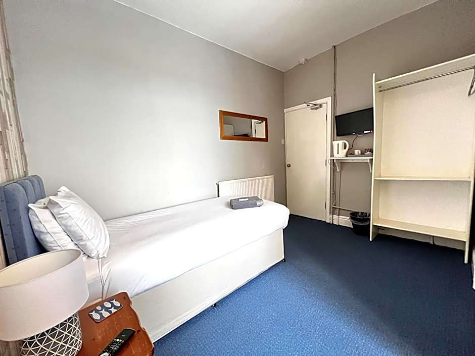 Central Cove Guesthouse